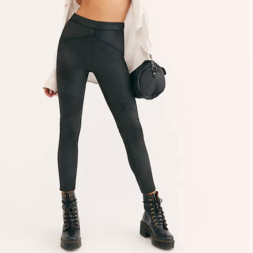 Free People Midnight Vegan Suede Skinny Pant, Size 4, Like New